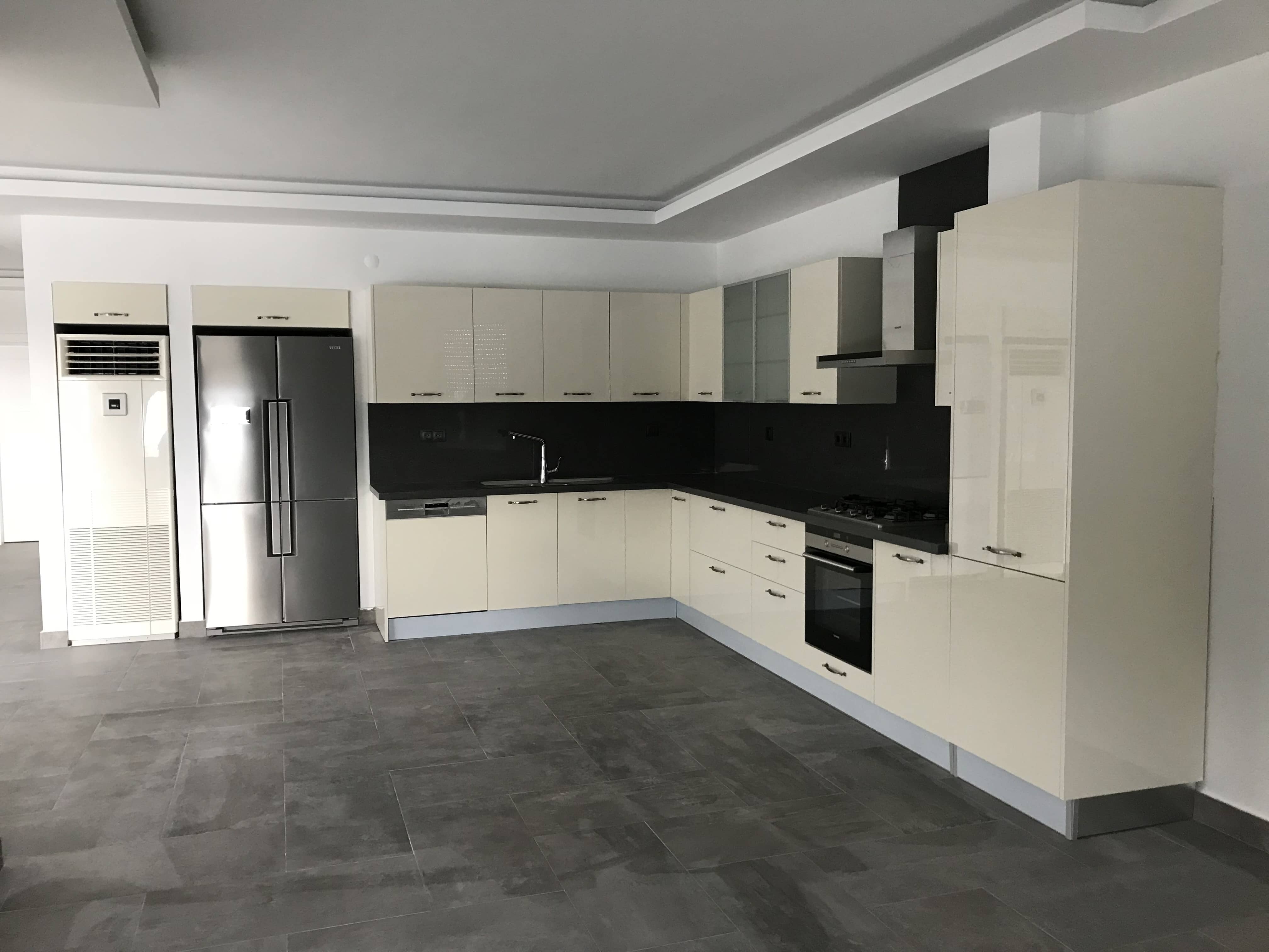 Finished bespoke kitchen for attractive villa. Kitchen by Mopa in 'Flatto' design